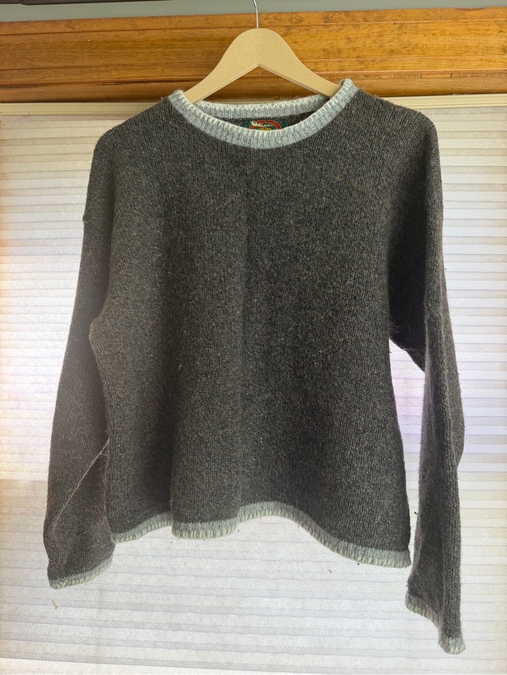 Vintage Alps Women’s Gray wool Sweater L 0164